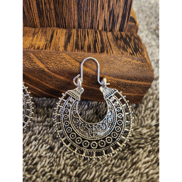 Dangle Silve toned Earrings - Picture 2 of 5